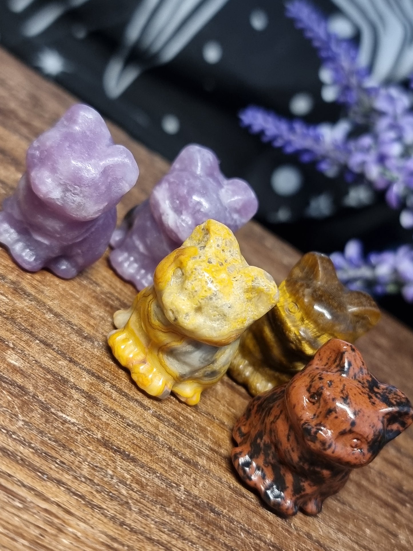 Sitting cat carvings
