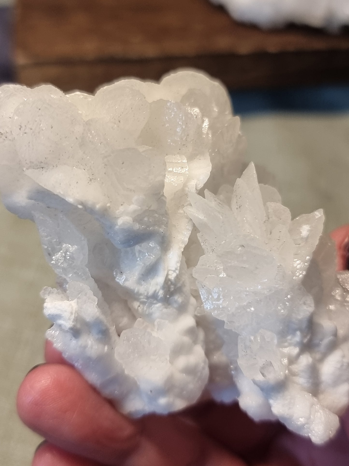 Aragonite stalactites