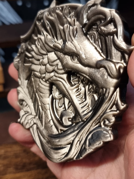 Silver obsidian dragon carving