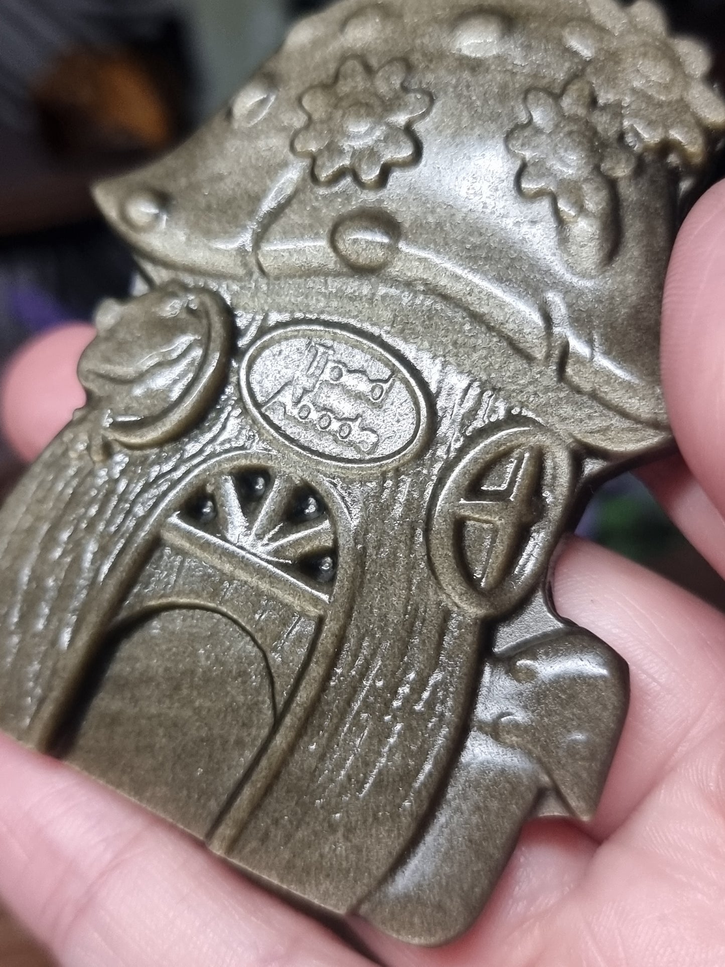 Gold obsidian mushroom house