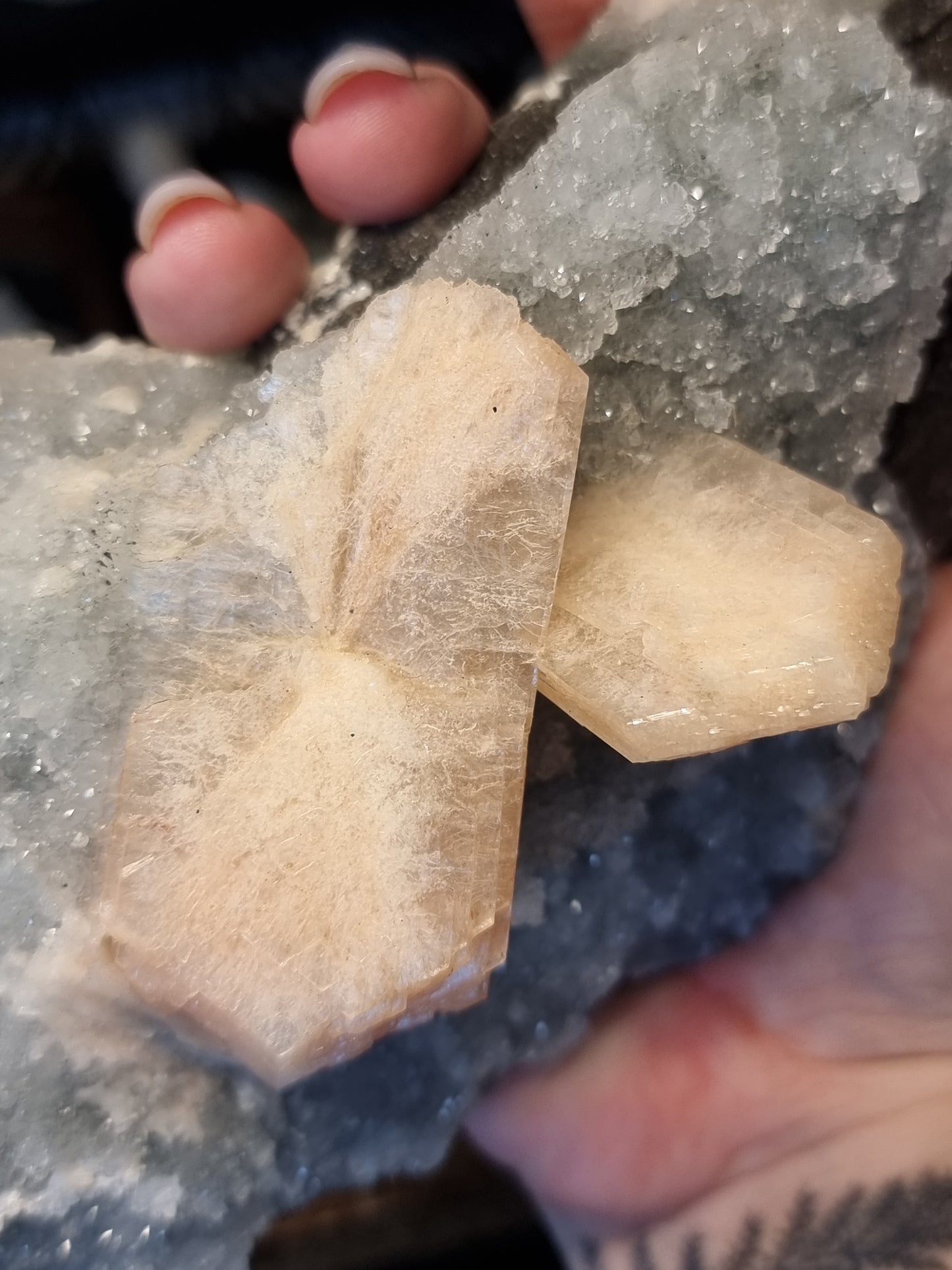 Chalcedony with peach stilbite F