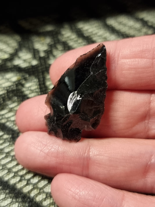 Obsidian arrow heads