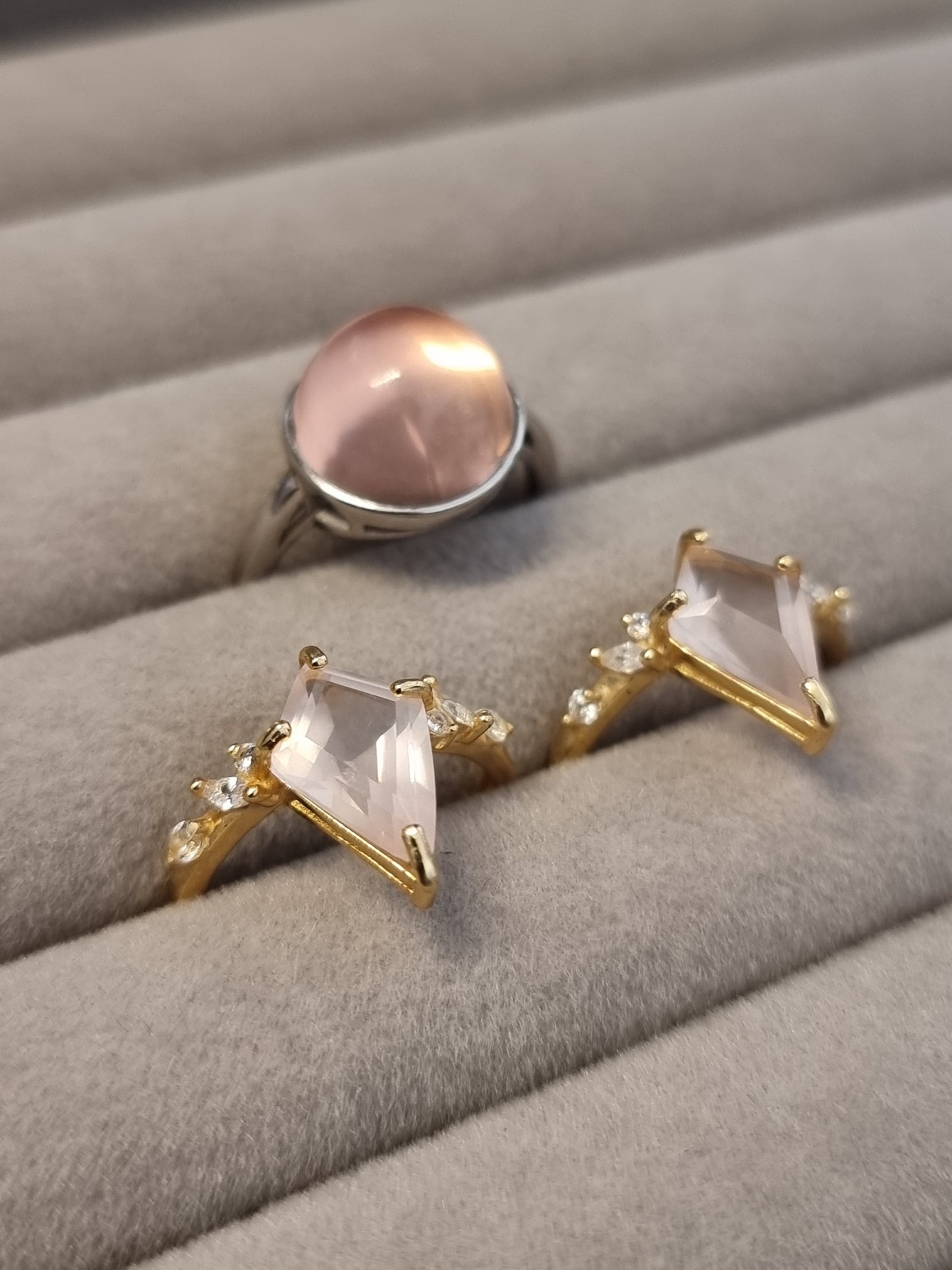 Rose quartz adjustable rings