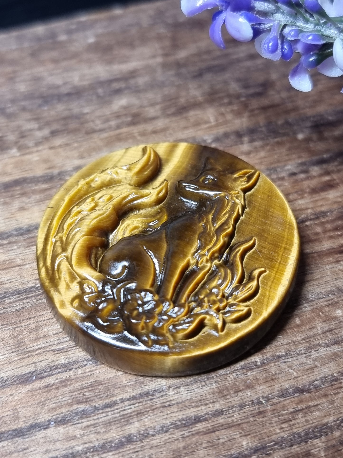 High quality tigers eye 9 tail fox