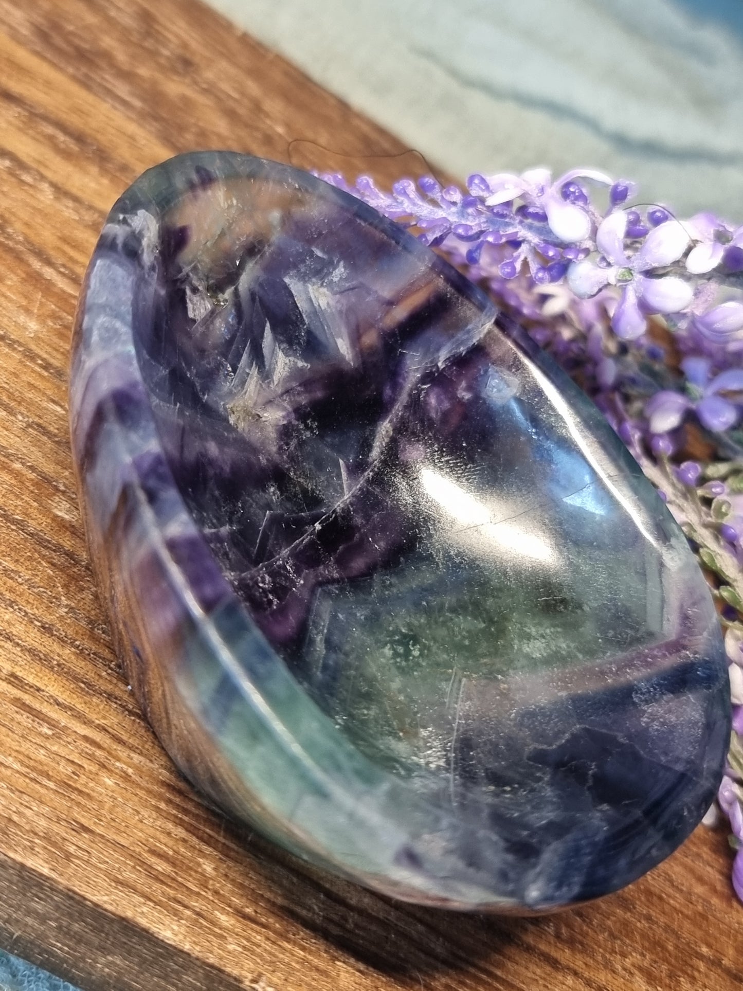 Fluorite bowl