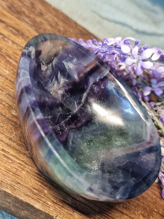 Fluorite bowl