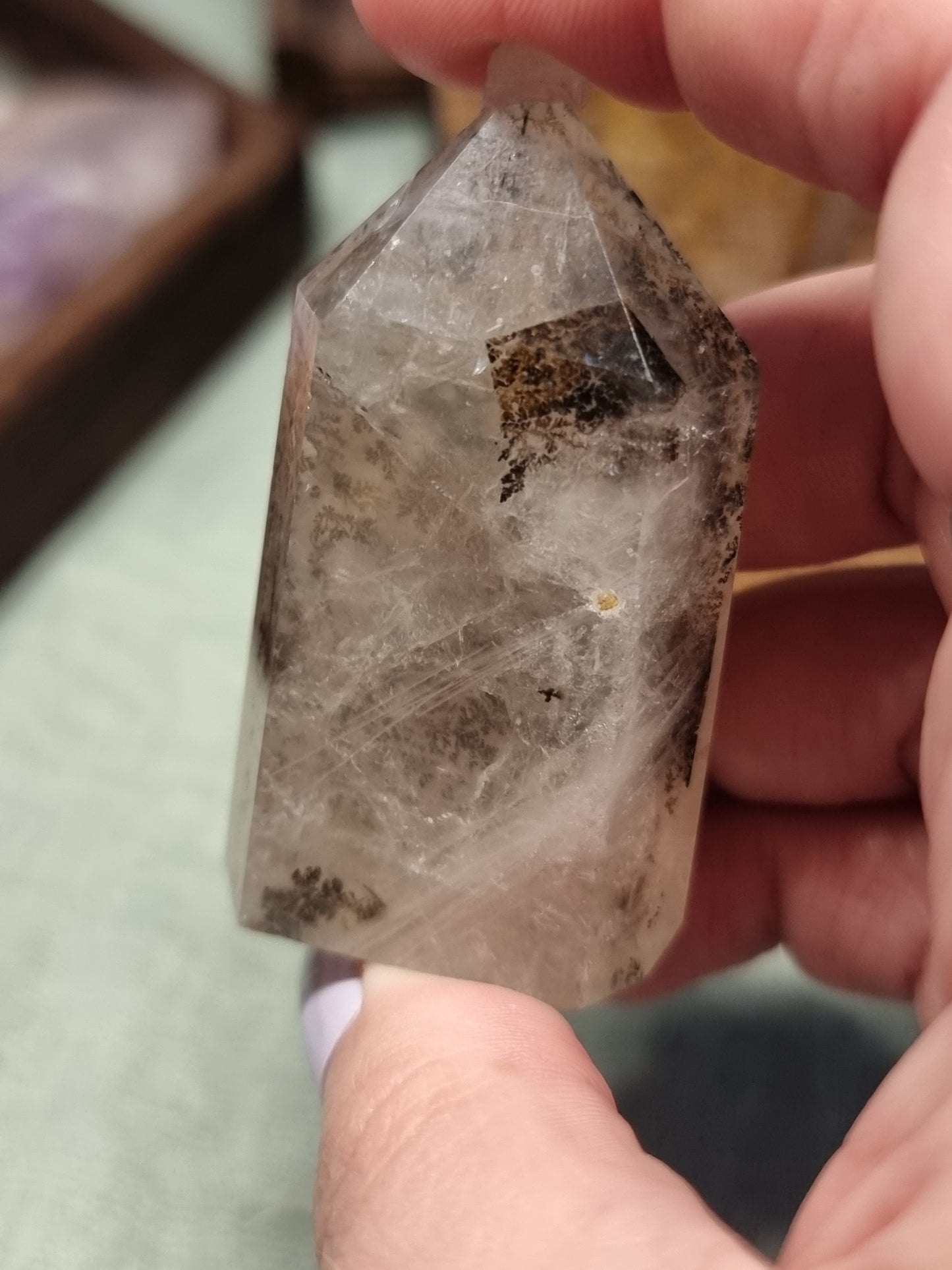Dendritic quartz towers