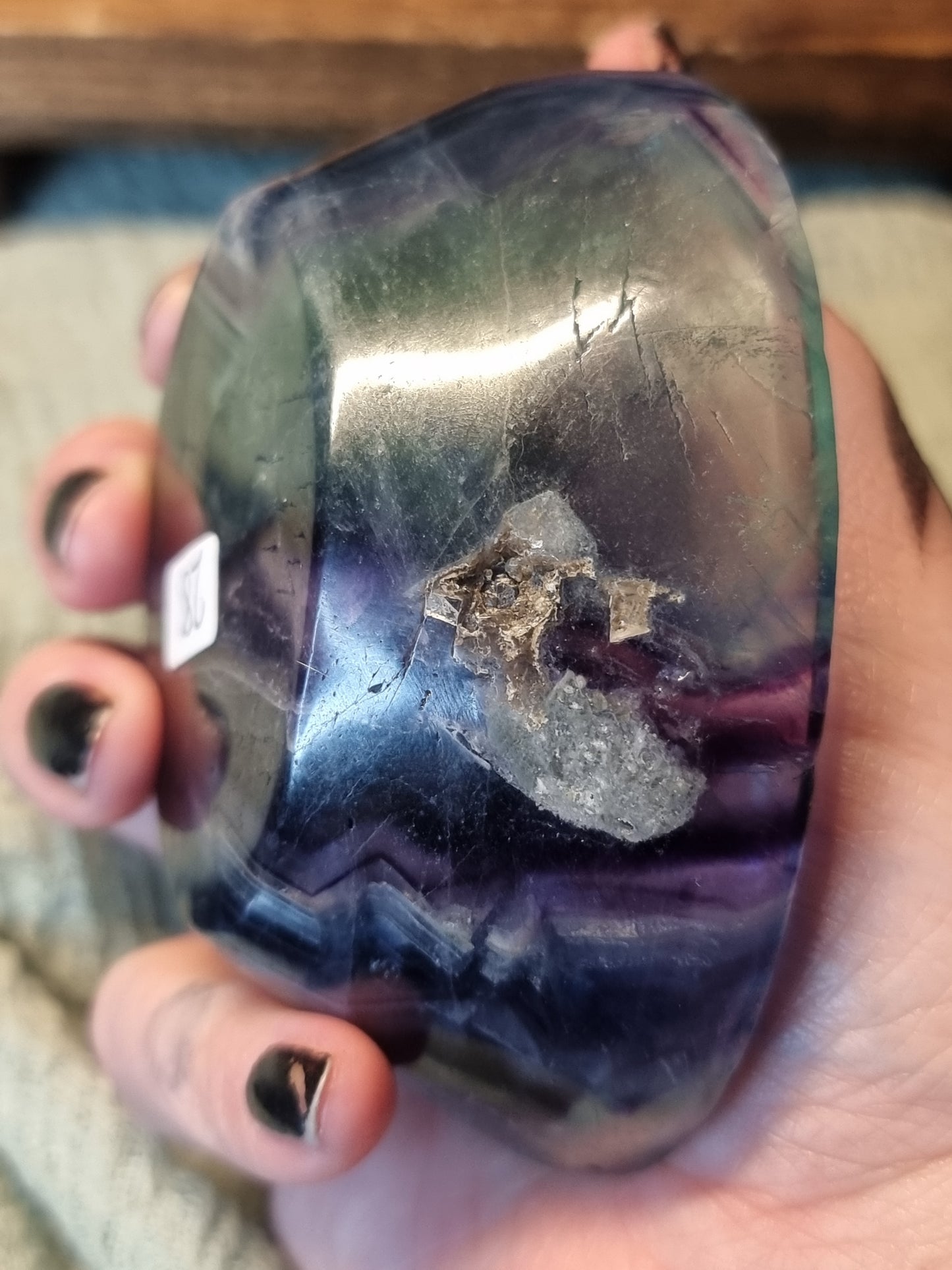 Fluorite bowl
