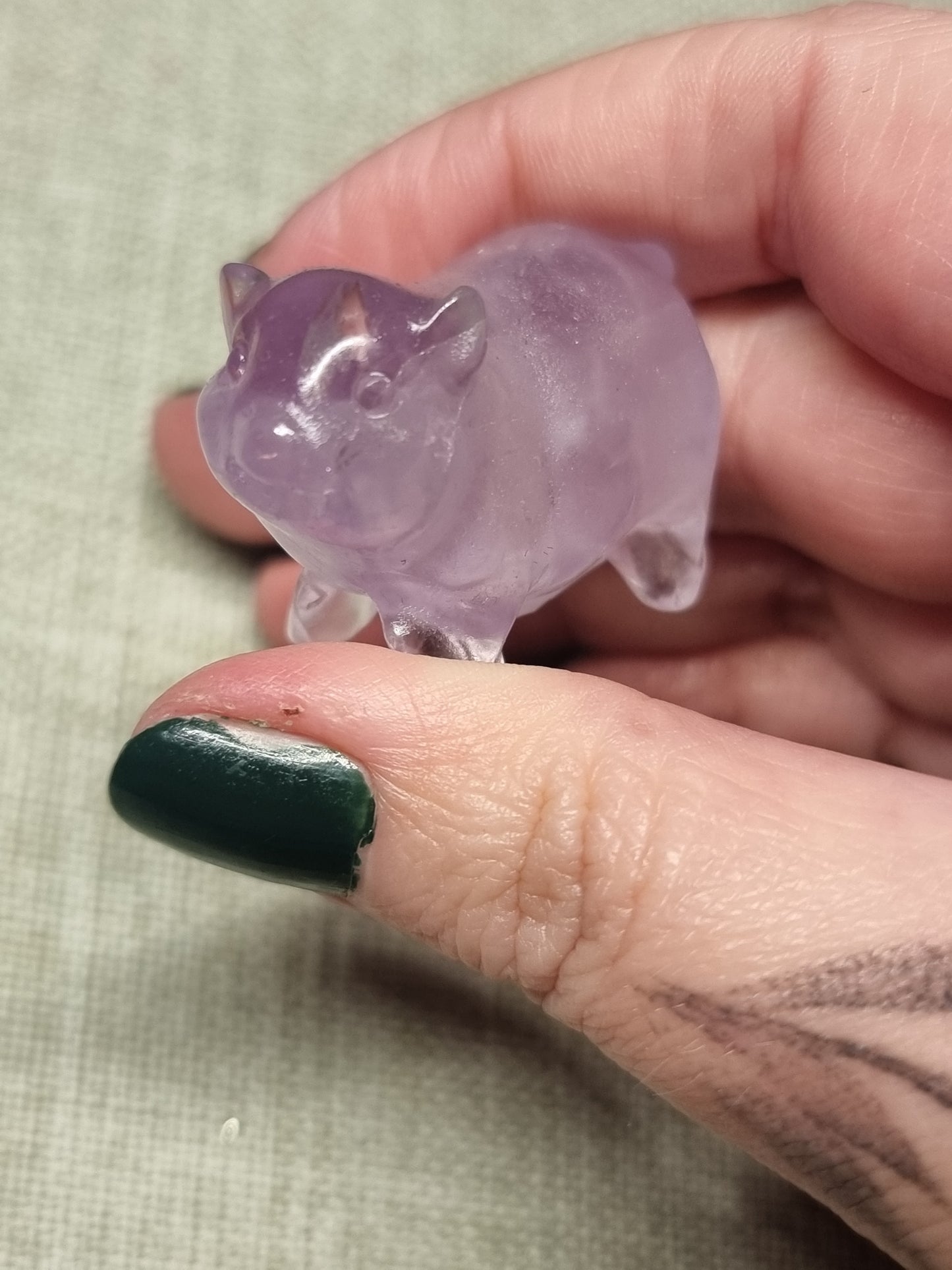 Amethyst pig carving