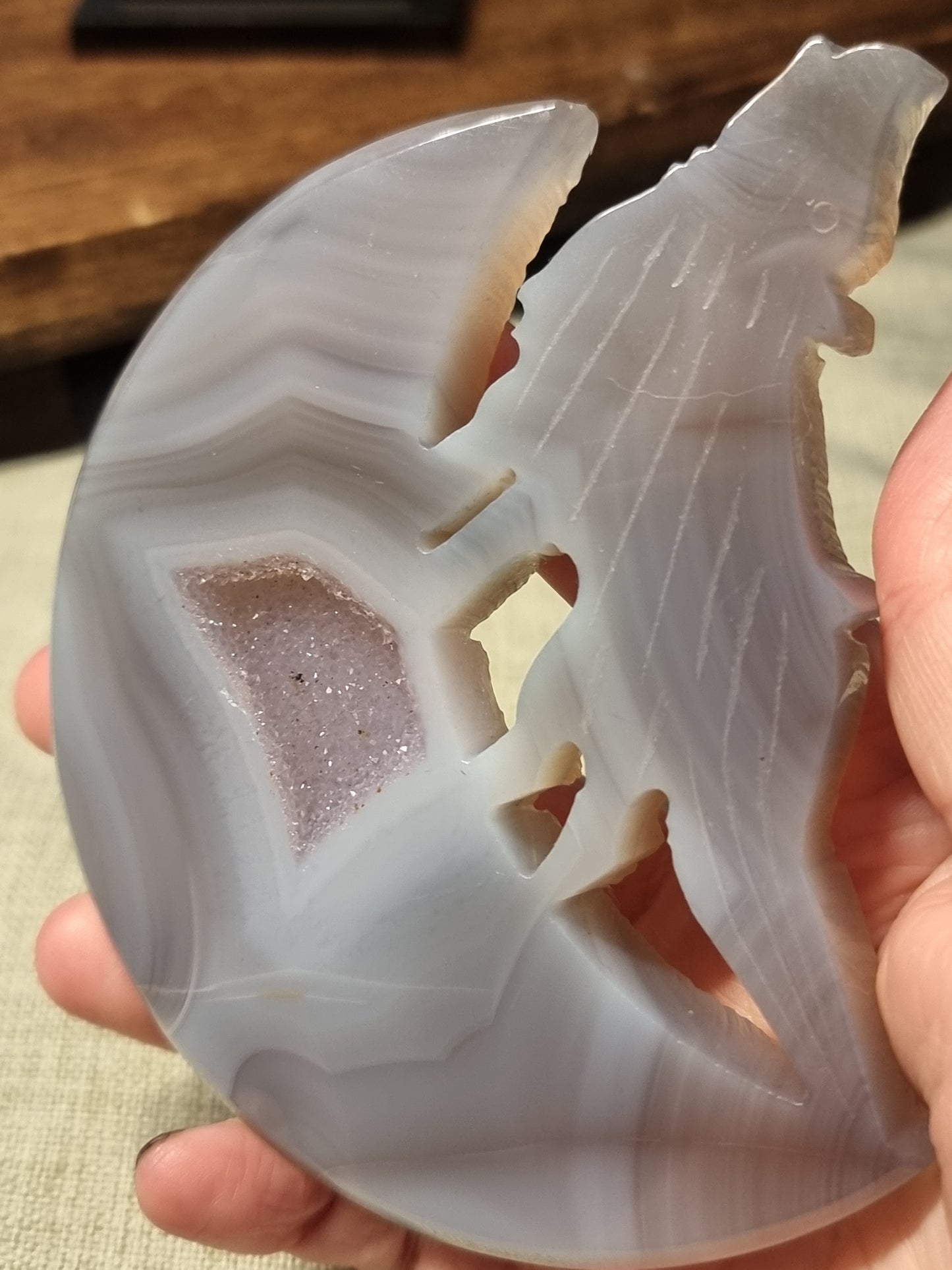 Amethyst agate Wolf on stand