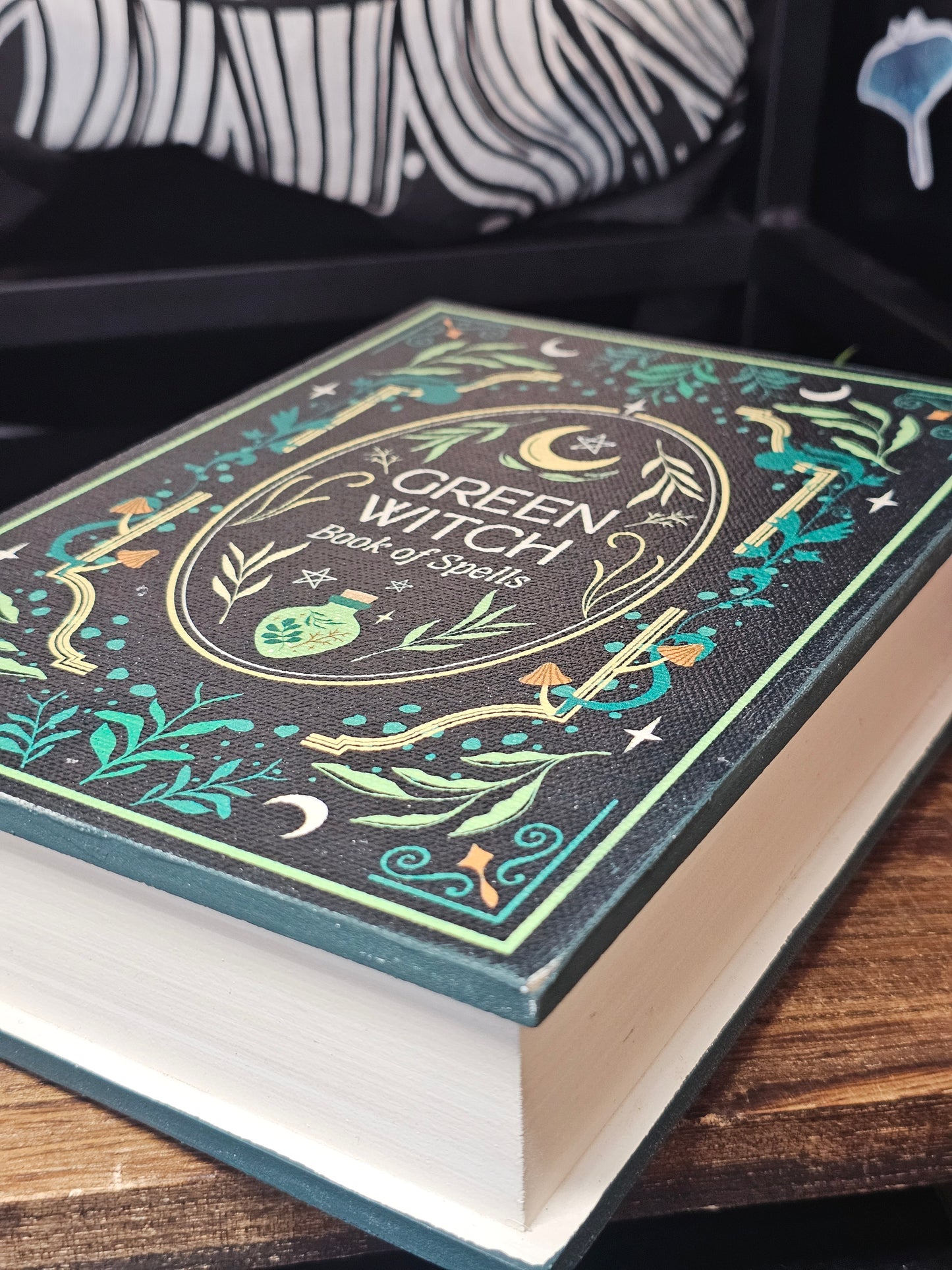 Green witch storage box