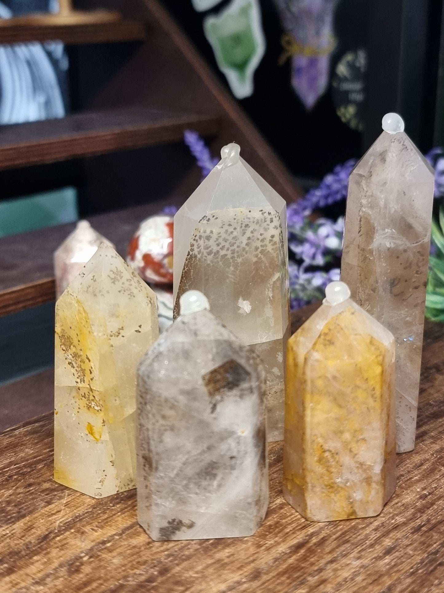 Dendritic quartz towers