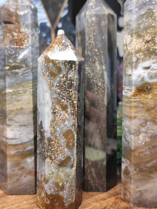 Starry sky agate towers
