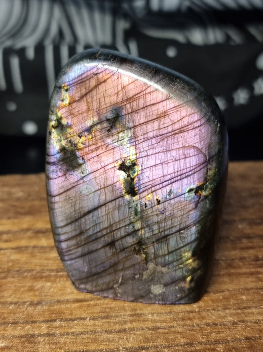 Labradorite freeform B