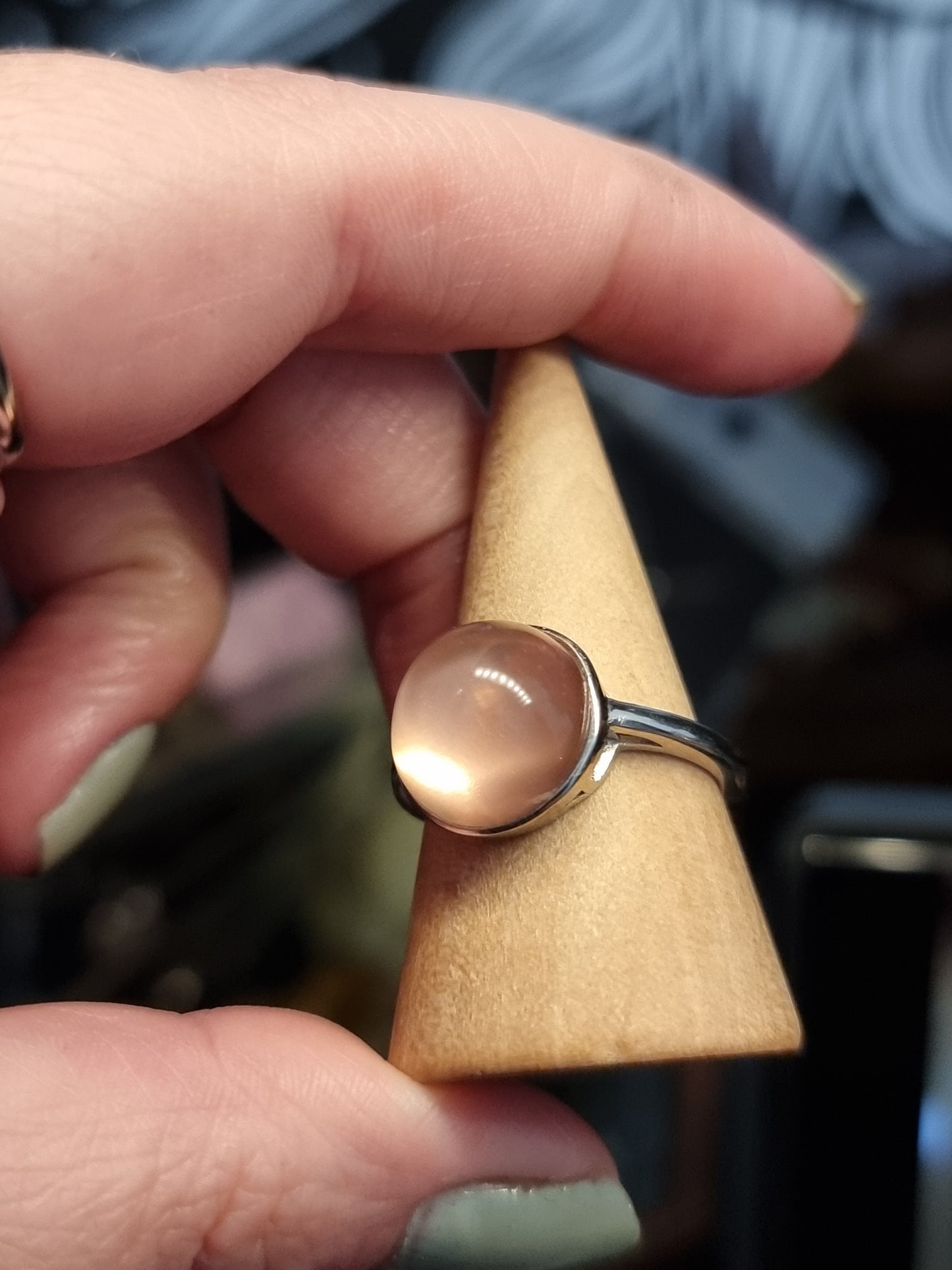 Rose quartz adjustable rings